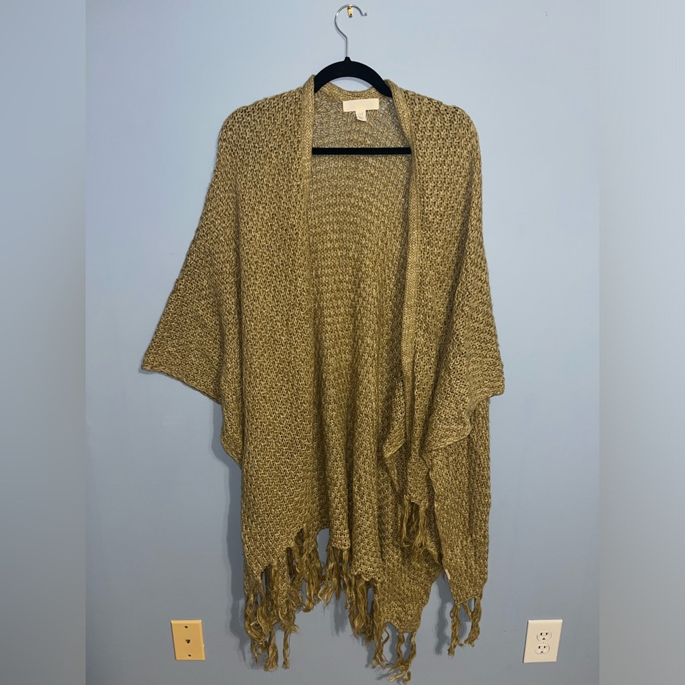 Tan Poncho